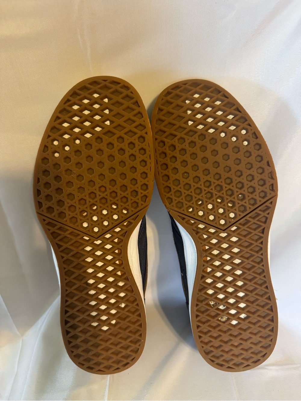 VANS - Picture 5 of 7